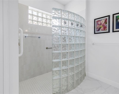 4334 Mirabella Circle - Photo Thumbnail 37