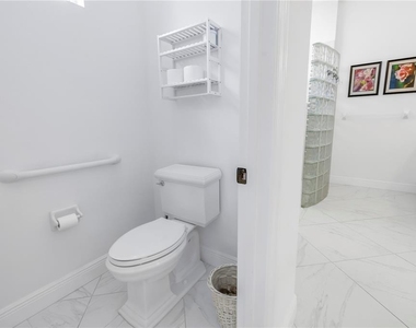 4334 Mirabella Circle - Photo Thumbnail 35