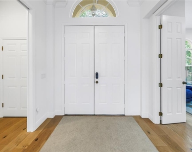 4334 Mirabella Circle - Photo Thumbnail 9