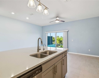 11779 Glenside Terrace - Photo Thumbnail 11