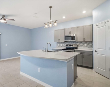 11779 Glenside Terrace - Photo Thumbnail 8