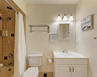 401 Shore Road - Photo Thumbnail 11