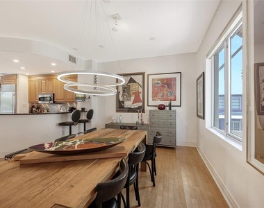 235 Cocoanut Avenue - Photo Thumbnail 22