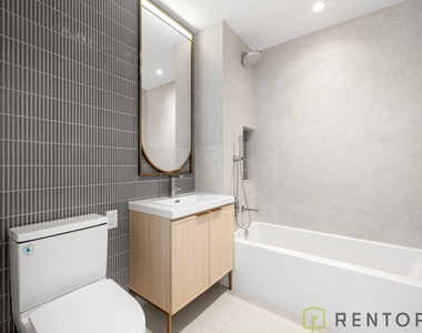 960 Franklin Avenue - Photo Thumbnail 11