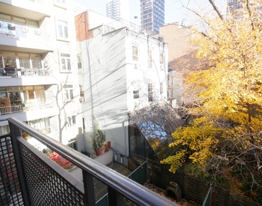 151 Lexington Avenue - Photo Thumbnail 4