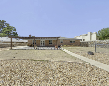 7112 Ramada Drive - Photo Thumbnail 26