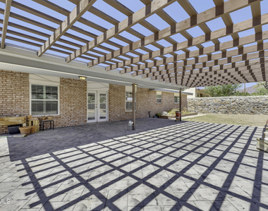 7112 Ramada Drive - Photo Thumbnail 24