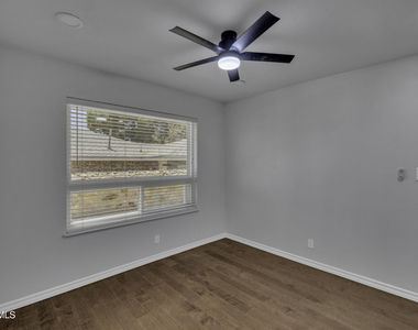 7112 Ramada Drive - Photo Thumbnail 20