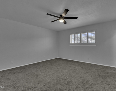 7112 Ramada Drive - Photo Thumbnail 17