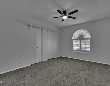 7112 Ramada Drive - Photo Thumbnail 16