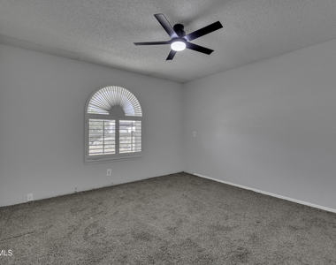 7112 Ramada Drive - Photo Thumbnail 18