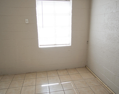 7303 Dale Road - Photo Thumbnail 5