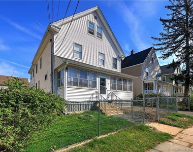 54 Roosevelt Street - Photo Thumbnail 1