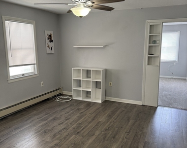 54 Roosevelt Street - Photo Thumbnail 6