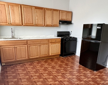 860 State Street - Photo Thumbnail 2