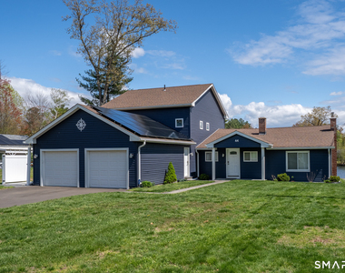 44 Lake Drive - Photo Thumbnail 3