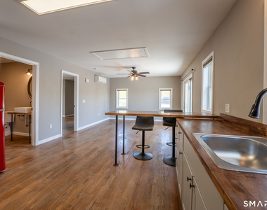 44 Lake Drive - Photo Thumbnail 7