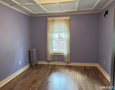 371 Prospect Street - Photo Thumbnail 12