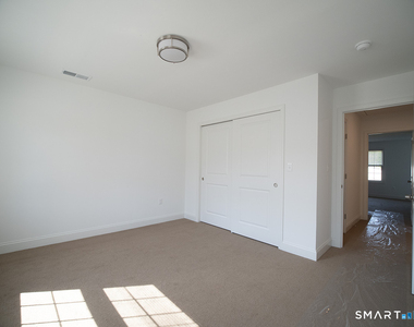 44 Mettler Street - Photo Thumbnail 23