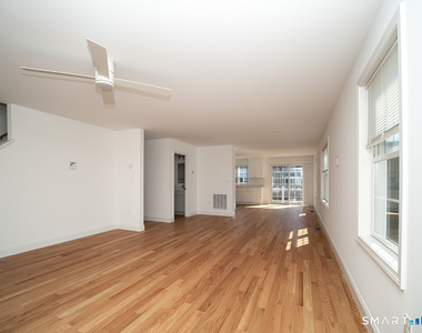 44 Mettler Street - Photo Thumbnail 6
