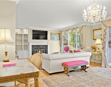 162 Regents Park - Photo Thumbnail 3