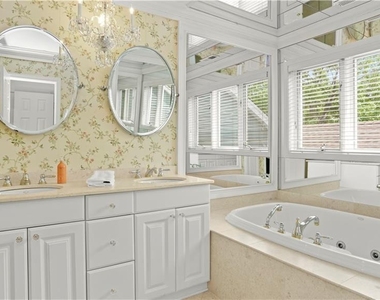 162 Regents Park - Photo Thumbnail 15