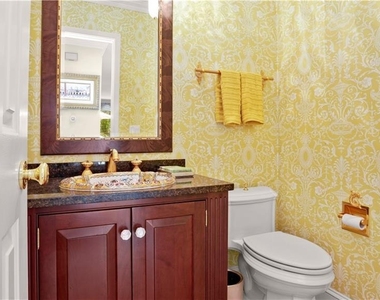 162 Regents Park - Photo Thumbnail 7