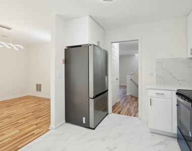 14 South Street - Photo Thumbnail 11