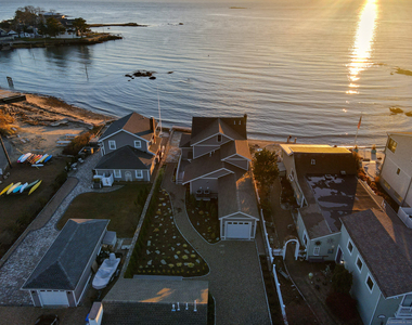 29 Sagamore Cove Road - Photo Thumbnail 2