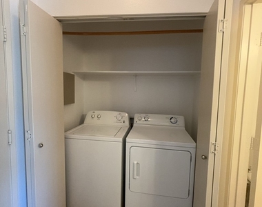 5438 Old Oak Court - Photo Thumbnail 4