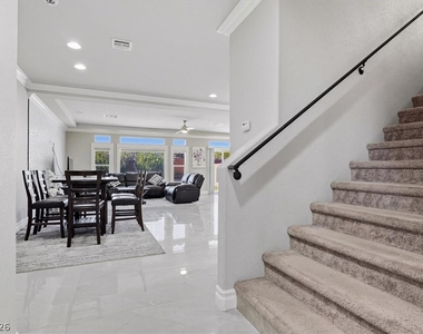 9647 Stoney Mesa Court - Photo Thumbnail 5