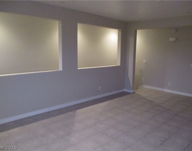 8421 Insignia Avenue - Photo Thumbnail 8