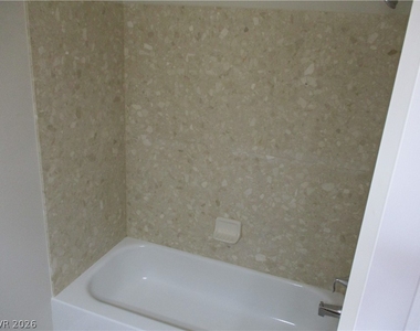 8421 Insignia Avenue - Photo Thumbnail 19