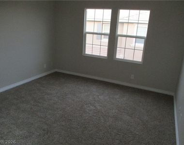 8421 Insignia Avenue - Photo Thumbnail 16