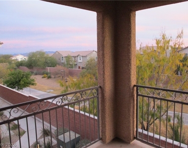 8421 Insignia Avenue - Photo Thumbnail 7