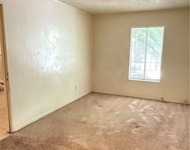 3968 Voxna Street - Photo Thumbnail 11