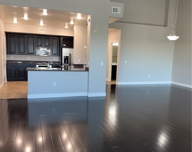32 E Serene Avenue - Photo Thumbnail 8