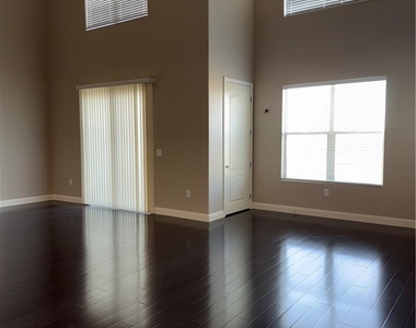 32 E Serene Avenue - Photo Thumbnail 6