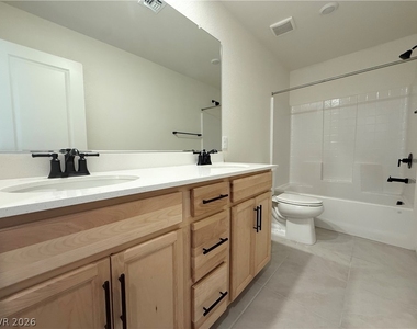 3045 Foxtail Hollow Avenue - Photo Thumbnail 26
