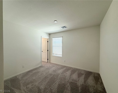3045 Foxtail Hollow Avenue - Photo Thumbnail 20
