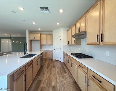 3045 Foxtail Hollow Avenue - Photo Thumbnail 7