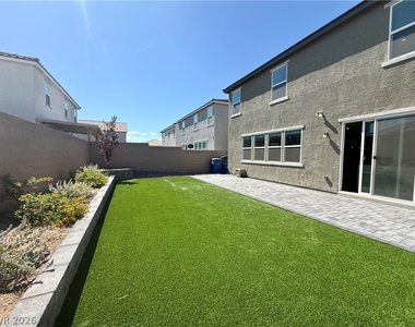 3045 Foxtail Hollow Avenue - Photo Thumbnail 36
