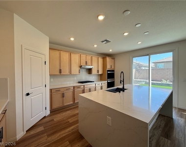 3045 Foxtail Hollow Avenue - Photo Thumbnail 5