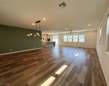 3045 Foxtail Hollow Avenue - Photo Thumbnail 3