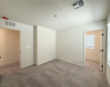 3045 Foxtail Hollow Avenue - Photo Thumbnail 21