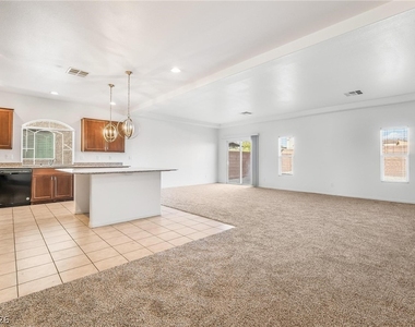 5986 Azzura Palms Avenue - Photo Thumbnail 5