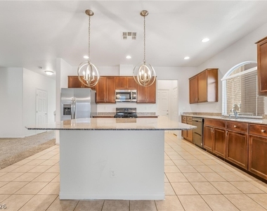 5986 Azzura Palms Avenue - Photo Thumbnail 13