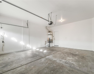 5986 Azzura Palms Avenue - Photo Thumbnail 34