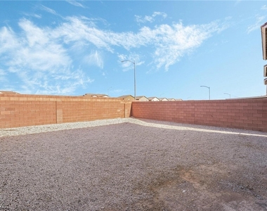 5986 Azzura Palms Avenue - Photo Thumbnail 36