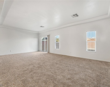 5986 Azzura Palms Avenue - Photo Thumbnail 7